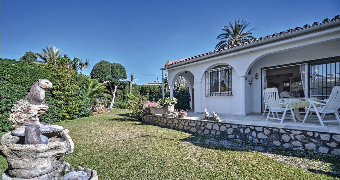 Villa in Elviria-Cabopino, Marbella, Spain 1 - 14963961