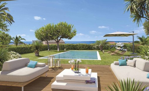 Villa in Antibes, Provence-Alpes-Côte d'Azur, France 1