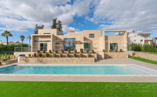 Villa in Lagoa e Carvoeiro, Algarve, Portugal 1