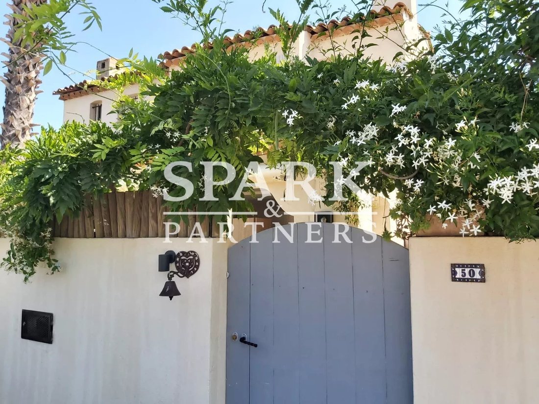 House in Mimet, Provence-Alpes-Côte d'Azur, France 3 - 13374834