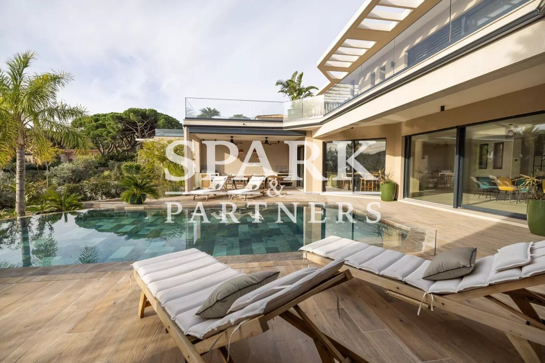 Villa in Nartelle-Noyer-Bellevue-bd des Sardinaux, Sainte-Maxime, France 2 - 13648792
