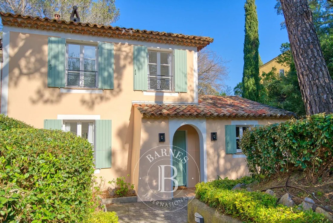 House in Grimaud, Provence-Alpes-Côte d'Azur, France 1 - 14966748