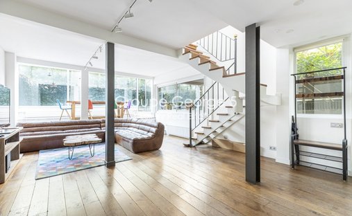 House in Paris, Île-de-France, France 1