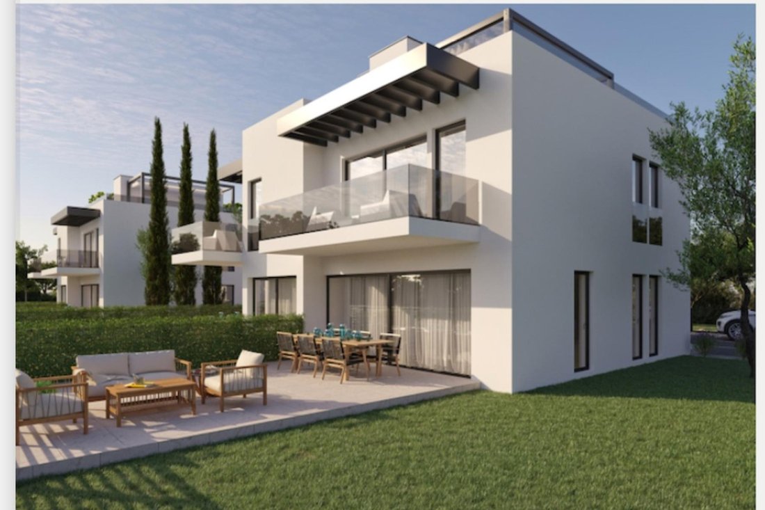 Villa in Brtonigla, Istria County, Croatia 1 - 14968759