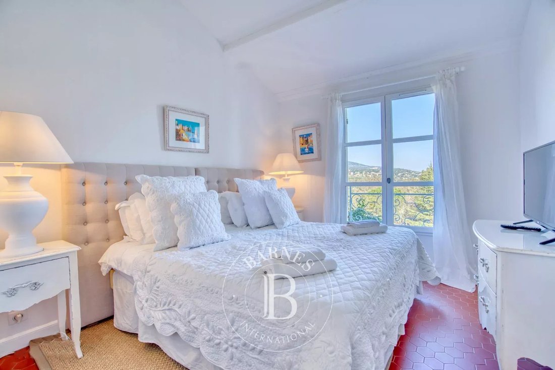 Casa a Grimaud, Provenza-Alpi-Costa Azzurra, Francia 5 - 14966750