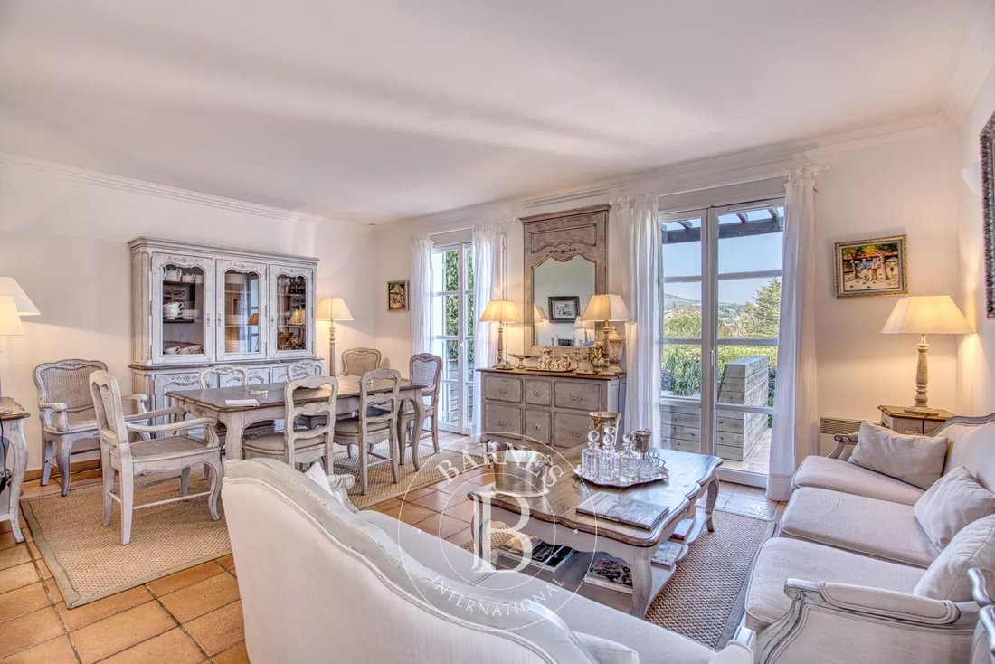 Casa a Grimaud, Provenza-Alpi-Costa Azzurra, Francia 4 - 14966750