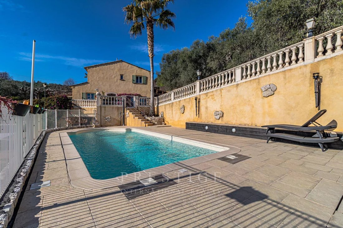 House in Val Fleuri-Montaleigne, Cagnes-sur-Mer, France 1 - 14966632