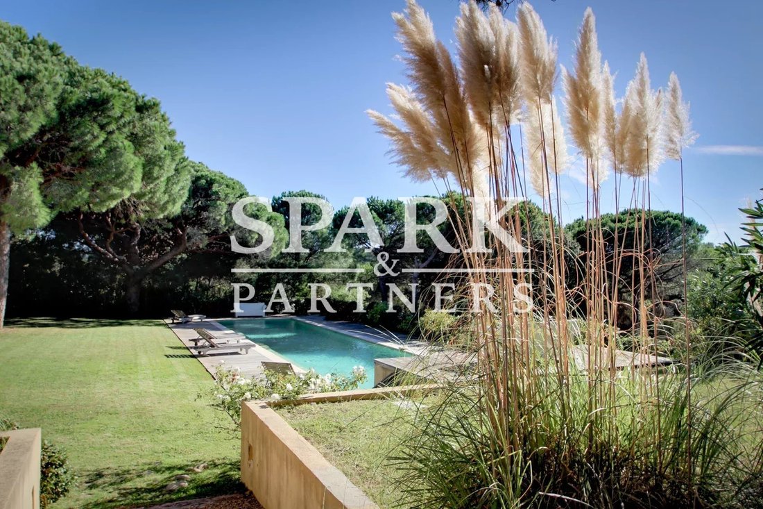 Villa in Ramatuelle, Provence-Alpes-Côte d'Azur, France 3 - 11656414