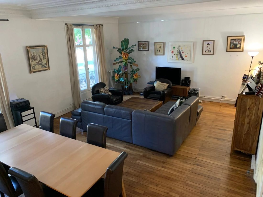 Apartment in Perouses, Paris, Ile-de-France 2 - 14967094