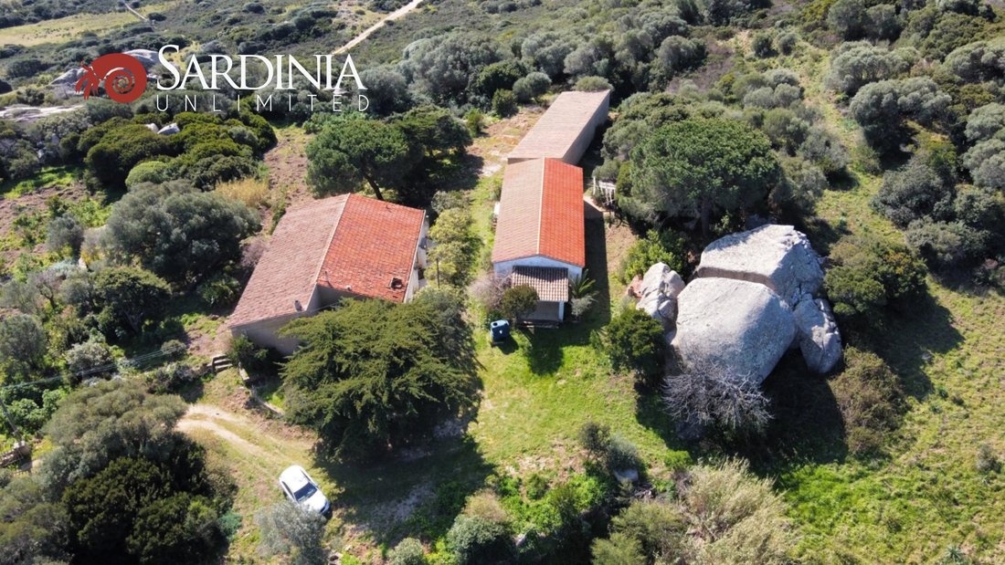 Estate in Santa Teresa Gallura, Sardinia, Italy 1 - 12839294