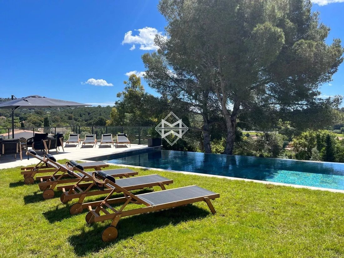 Villa in La Croix-Valmer, Provence-Alpes-Côte d'Azur, France 3 - 14968977