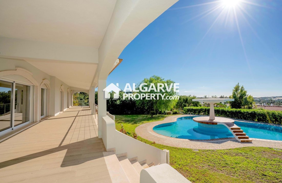 Villa in Estoi, Algarve, Portugal 1 - 14966342