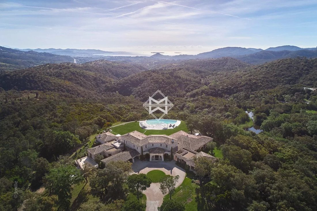 Villa in Les Adrets-de-l'Estérel, Provence-Alpes-Côte d'Azur, France 2 - 10522335