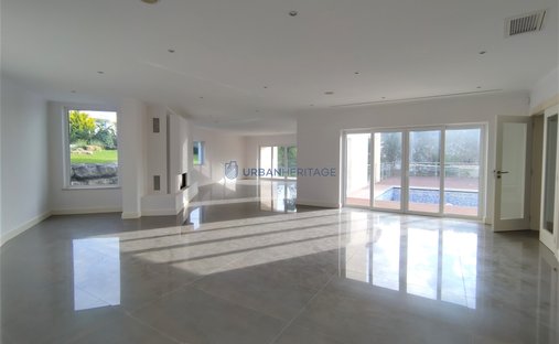 House in Belas, Lisbon, Portugal 1