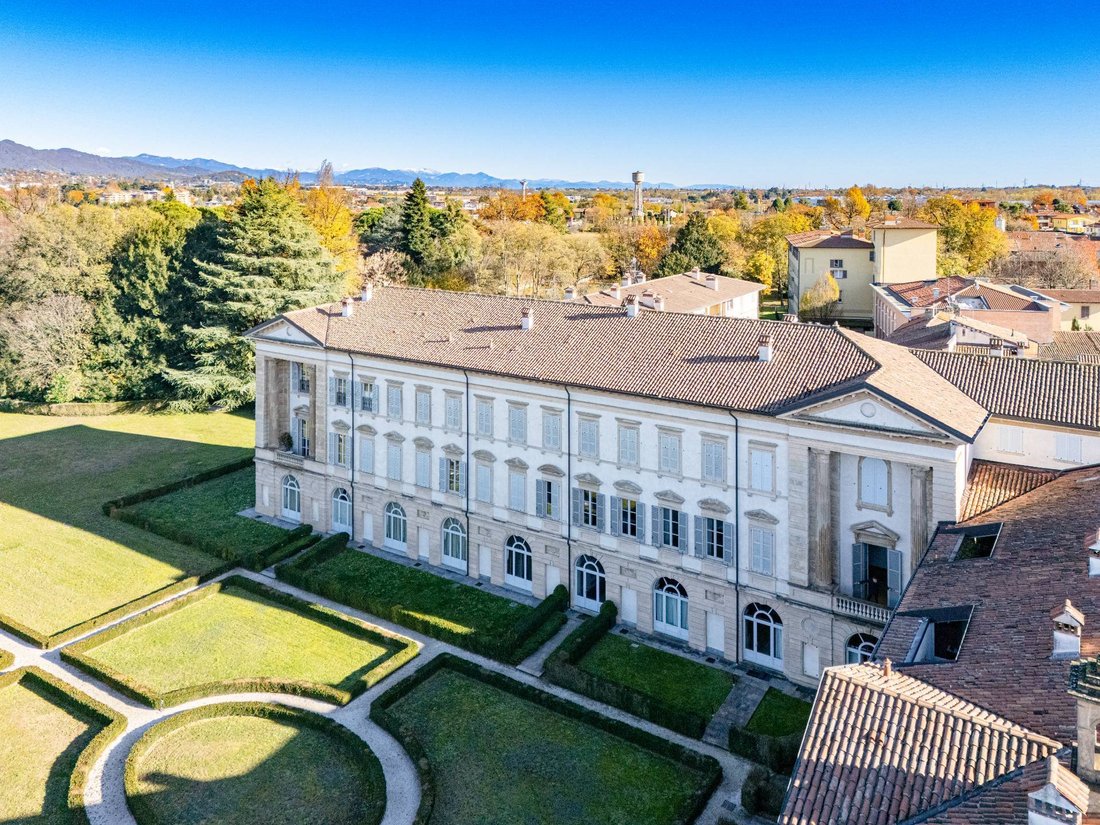Apartment in Lomagna, Lombardy, Italy 2 - 14968825