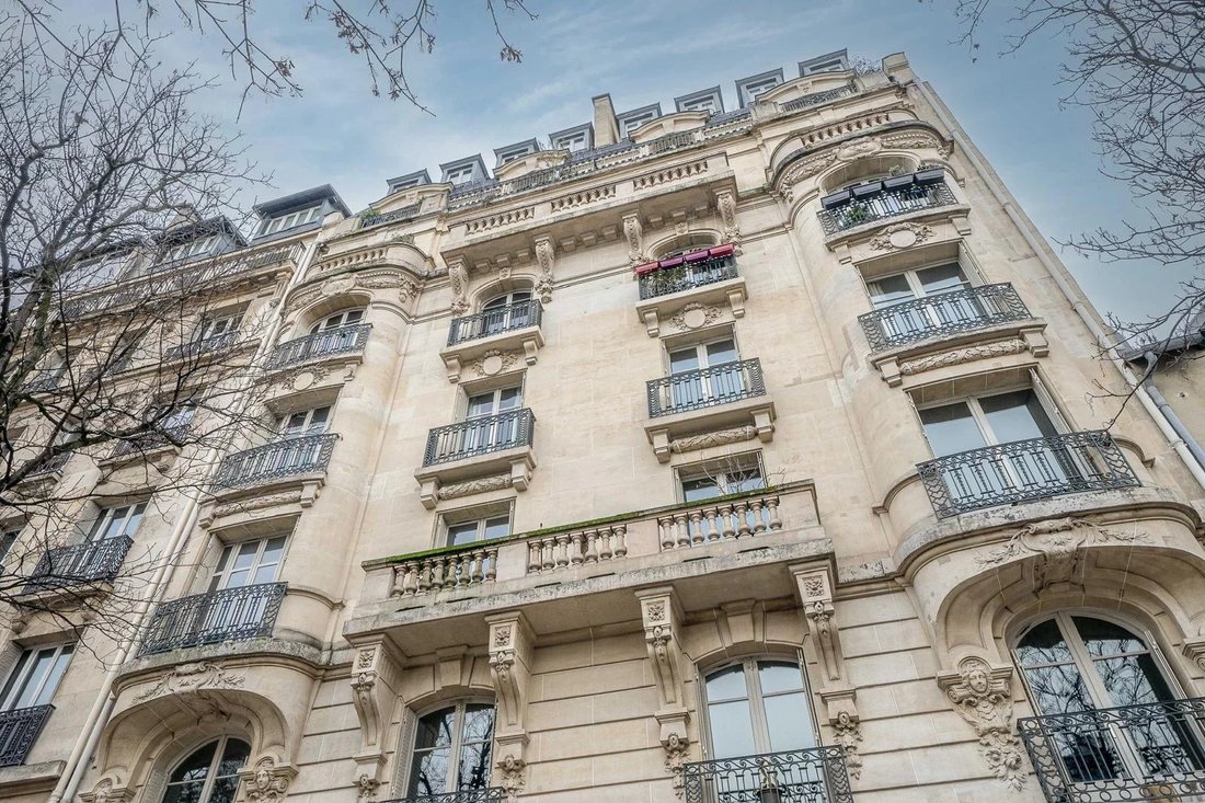 Apartment in Perouses, Paris, Ile-de-France 5 - 14967094