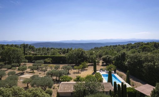 Estate in Tourtour, Provence-Alpes-Côte d'Azur, France 1