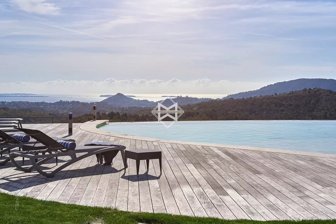 Villa in Les Adrets-de-l'Estérel, Provence-Alpes-Côte d'Azur, France 3 - 10522335