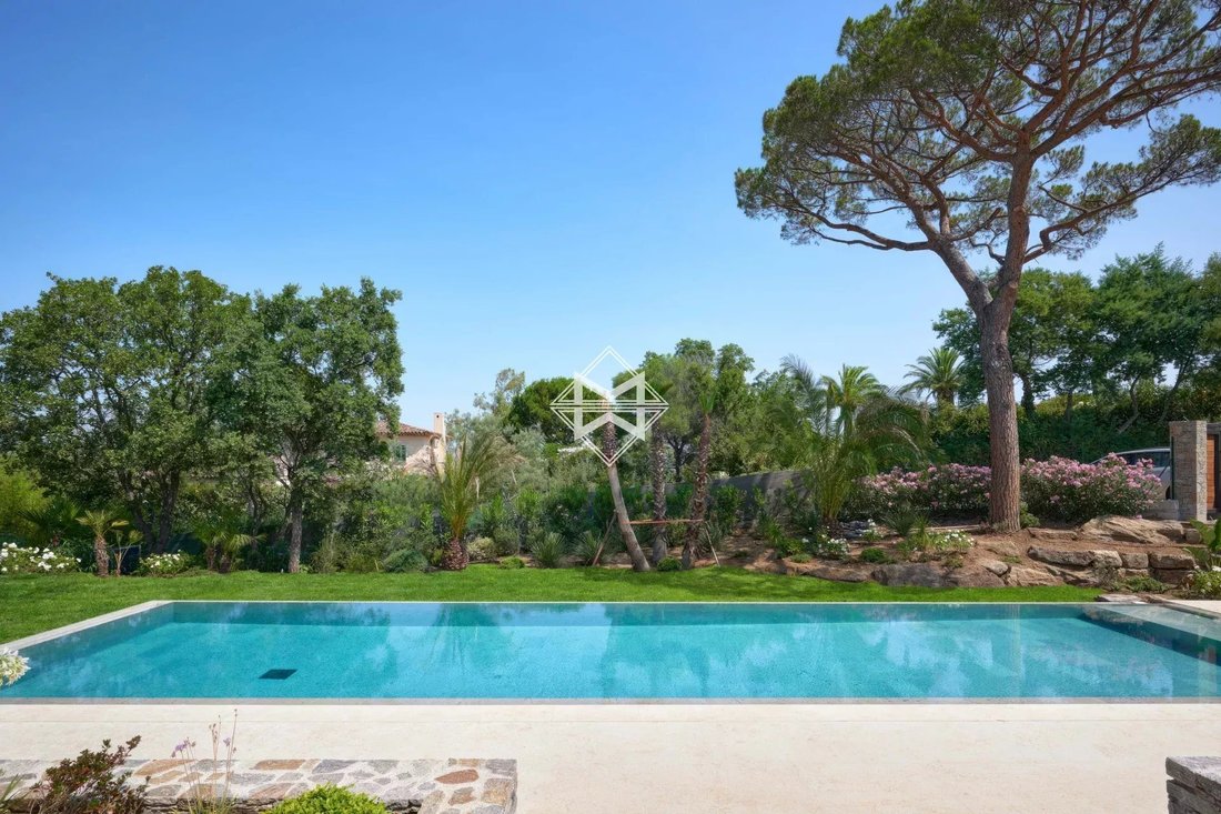 Estate in Zone Ouest Urbaine, Saint-Tropez, France 3 - 14968996