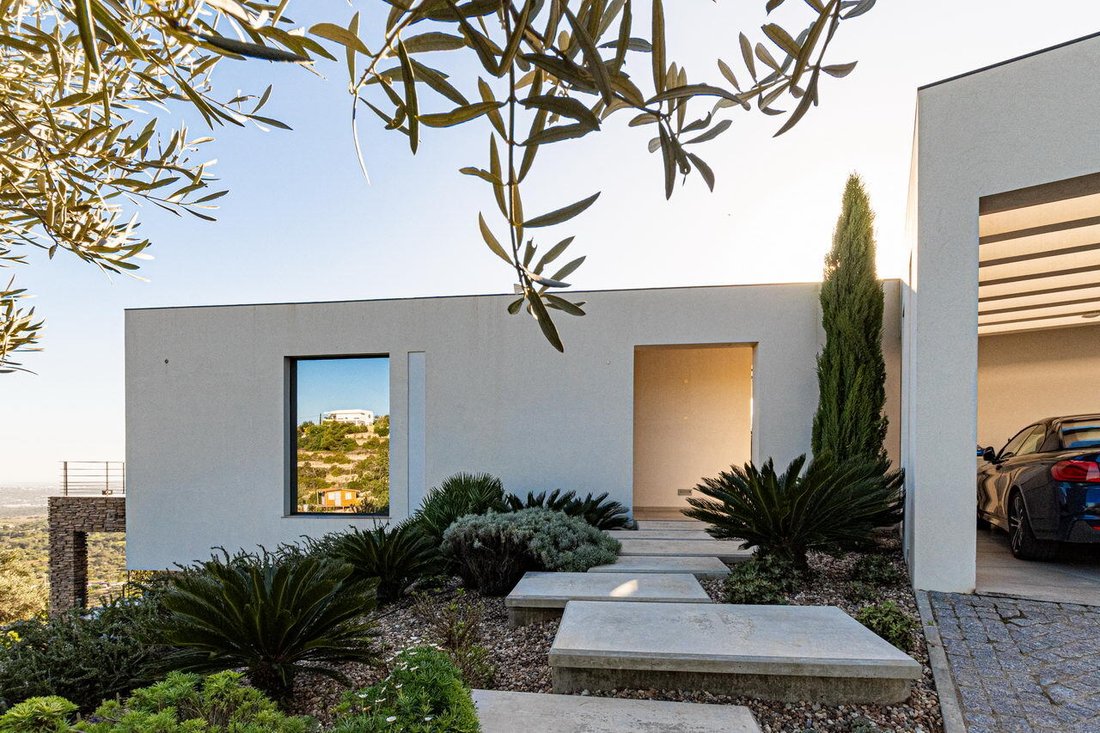 Villa in Loule (Sao Clemente), Algarve, Portugal 1 - 14970520
