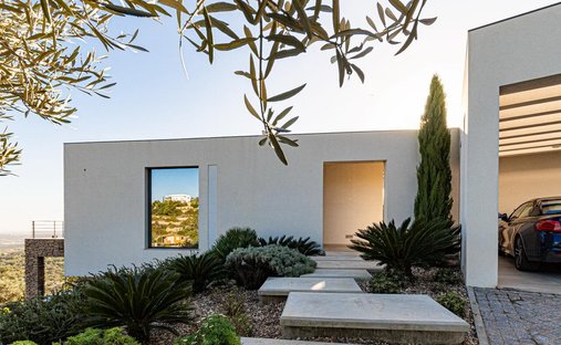 Villa in Loule (Sao Clemente), Algarve, Portugal 1
