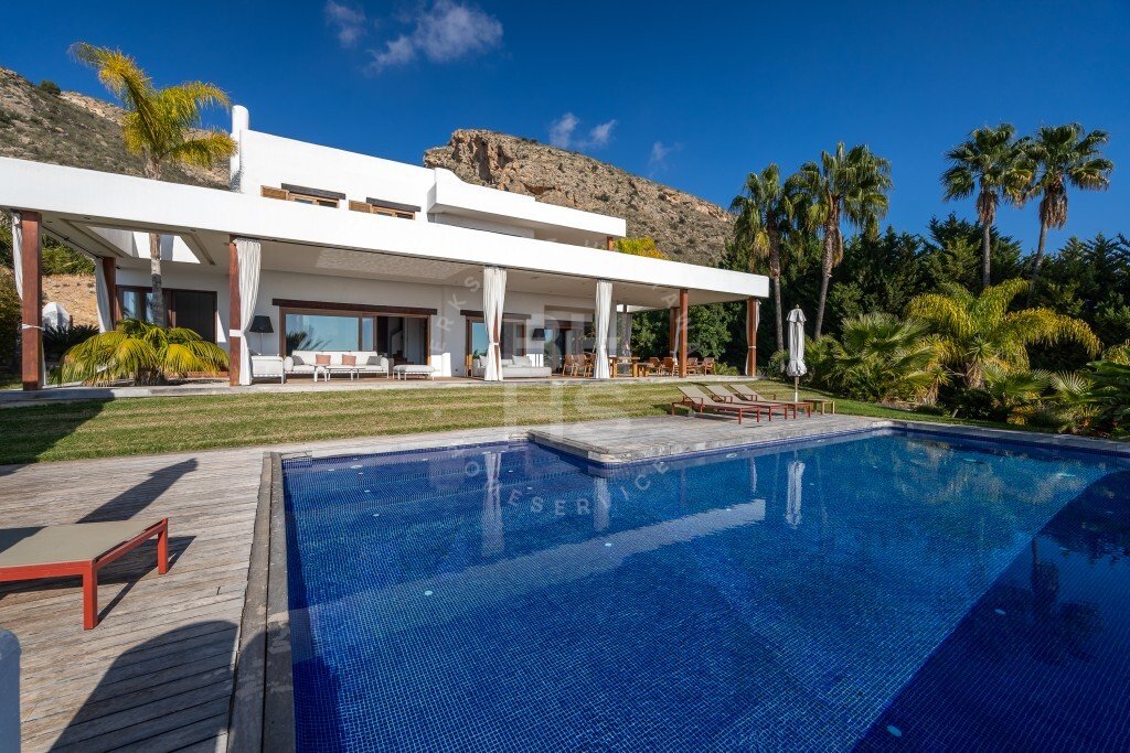 Villa in Finestrat, Valencian Community, Spain 1 - 14480344