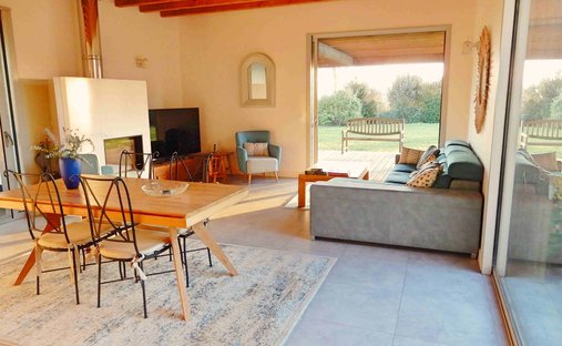 Château Villefranche De Lauragais 800.0 Sqm 12 Bedrooms