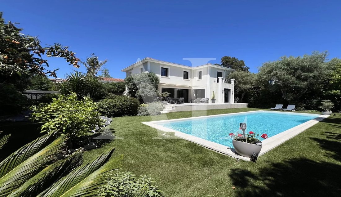 Villa in Juan les Pins-Gallice, Antibes, France 1 - 14822765