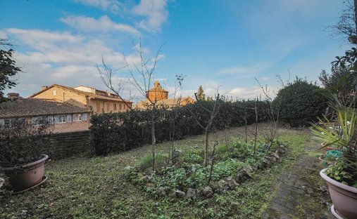 Apartment in Outside Porta Ovile - Ravacciano, Siena, Tuscany 1