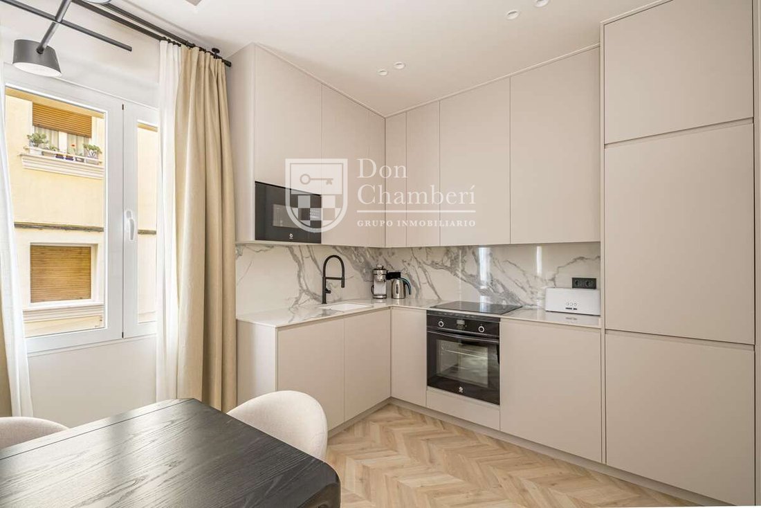Apartment in Chamberi, Madrid, Spain 2 - 14971778