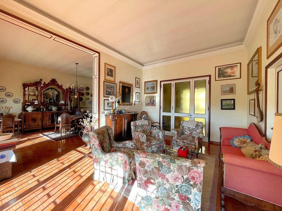 Villa in Uzzano, Tuscany, Italy 1 - 14972669
