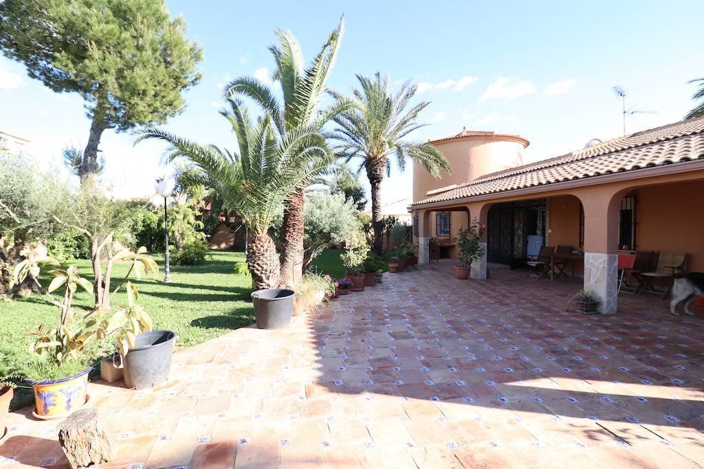 Chalet in Torrevieja, Valencian Community, Spain 4 - 11960789