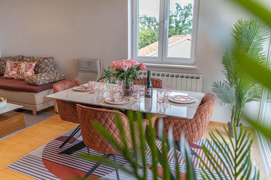 Apartment in Mjesni odbor Zamet, Grad Rijeka, Primorje-Gorski Kotar County 5 - 14971716