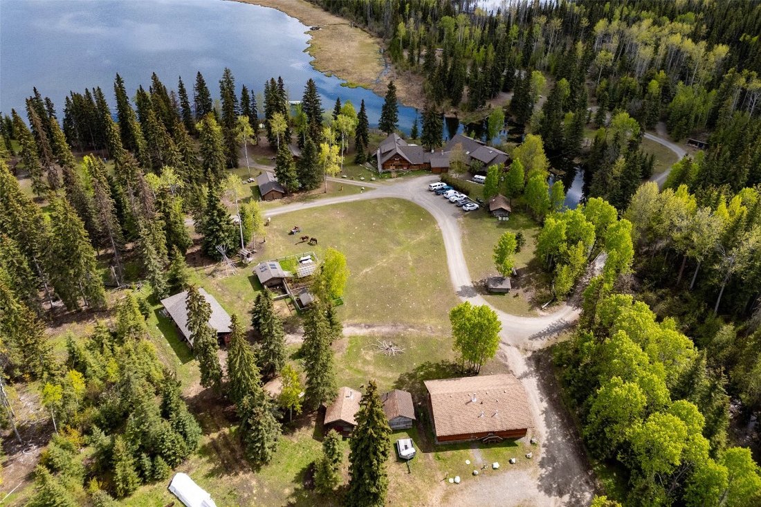 House in Lac la Hache, British Columbia, Canada 5 - 14972641