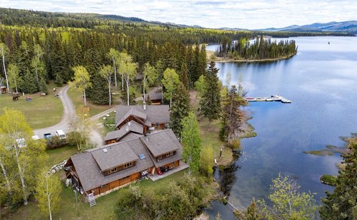 House in Lac la Hache, British Columbia, Canada 1