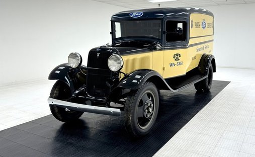 Climate Controlled Storage/221ci V8/Wonderful Resto/4-Speed Manual/Neat Wood Gut in Morgantown, United States 1