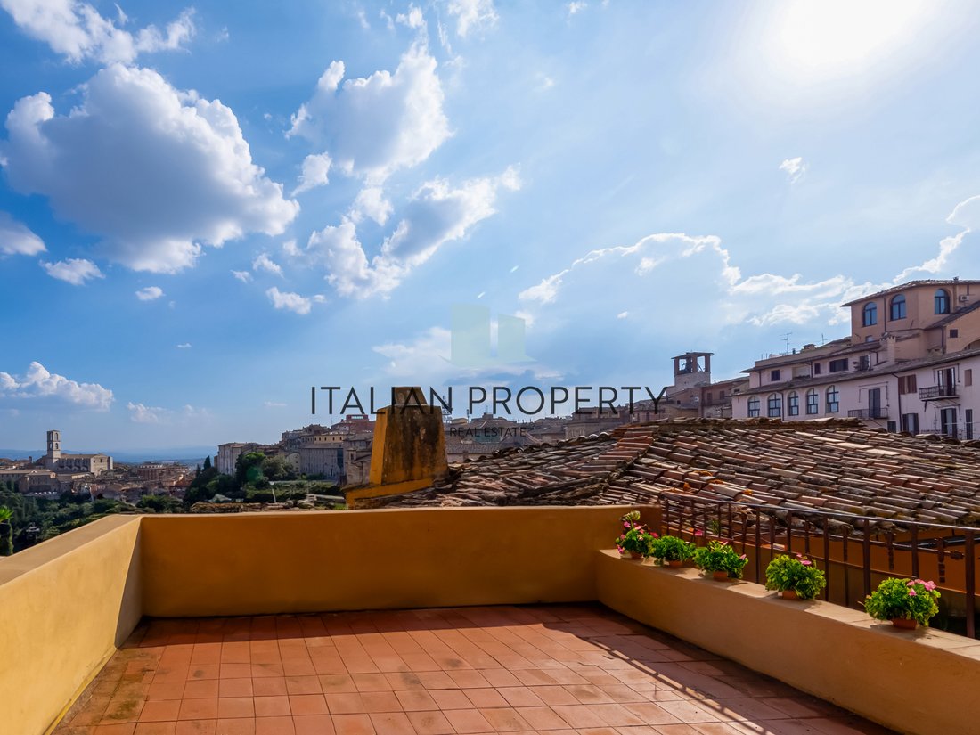 Apartment in Historic Center, Perugia, Italy 4 - 14958183