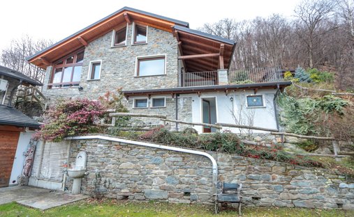 Villa à Saliana, Lombardie, Italie 1