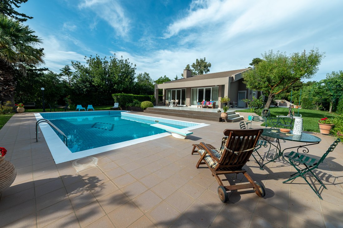 Estate in Kryoneri Municipal Unit, Attica, Greece 4 - 14973598