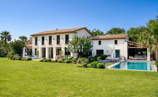 Villa in Saint-Tropez, Provence-Alpes-Côte d'Azur, France 1