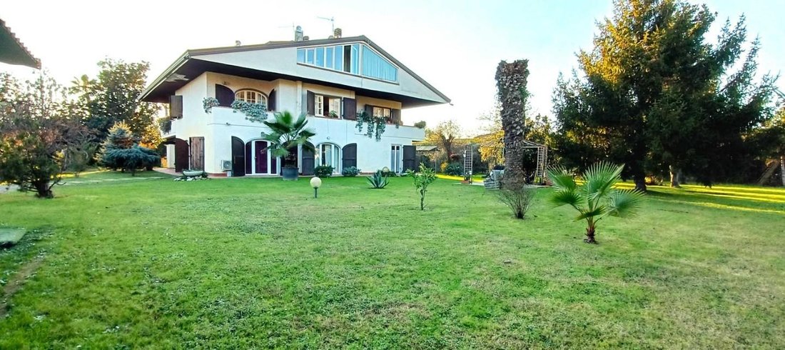 Villa in Cinquale, Montignoso, Tuscany 4 - 14978067