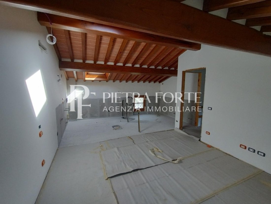 Strettoia-Capezzano-Valdicastello, Pietrasanta, Tuscany 4 - 14627943