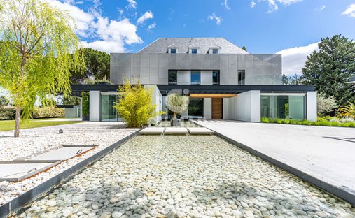 Villa in Pozuelo de Alarcón, Community of Madrid, Spain 1