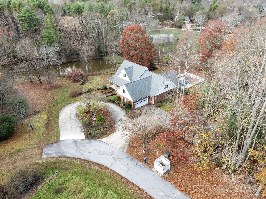 House in Hendersonville, North Carolina, United States 2 - 14711963