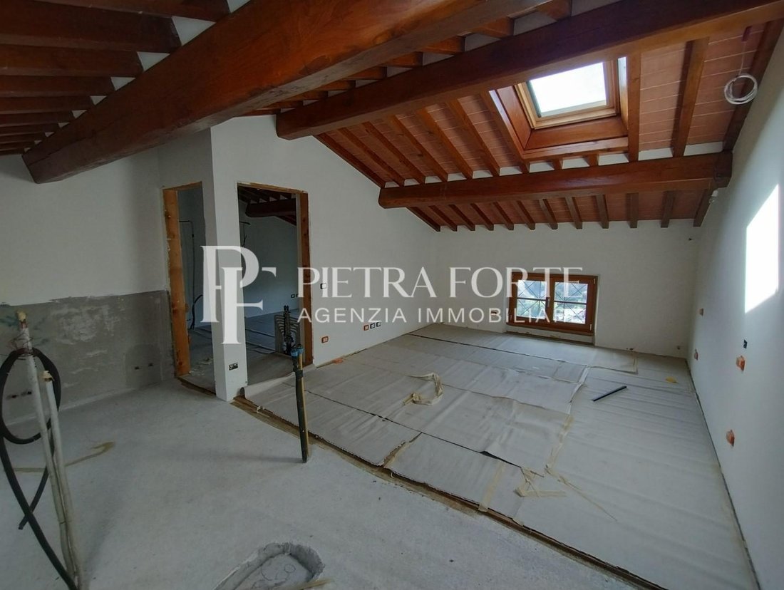 Strettoia-Capezzano-Valdicastello, Pietrasanta, Tuscany 5 - 14627943