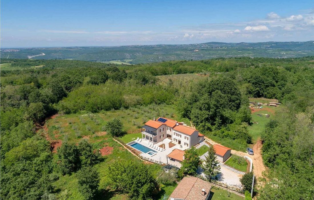 House in Novigrad, Istria County, Croatia 1 - 14975238