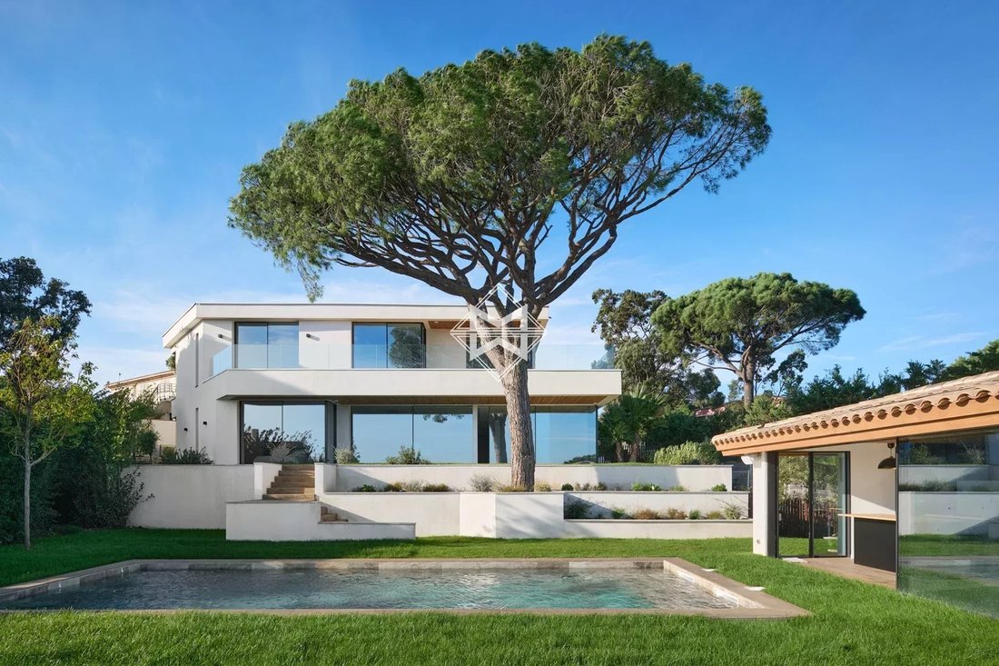 Villa a Nartelle-Noyer-Bellevue-bd dei Sardinaux, Sainte-Maxime, Francia 1 - 12338129