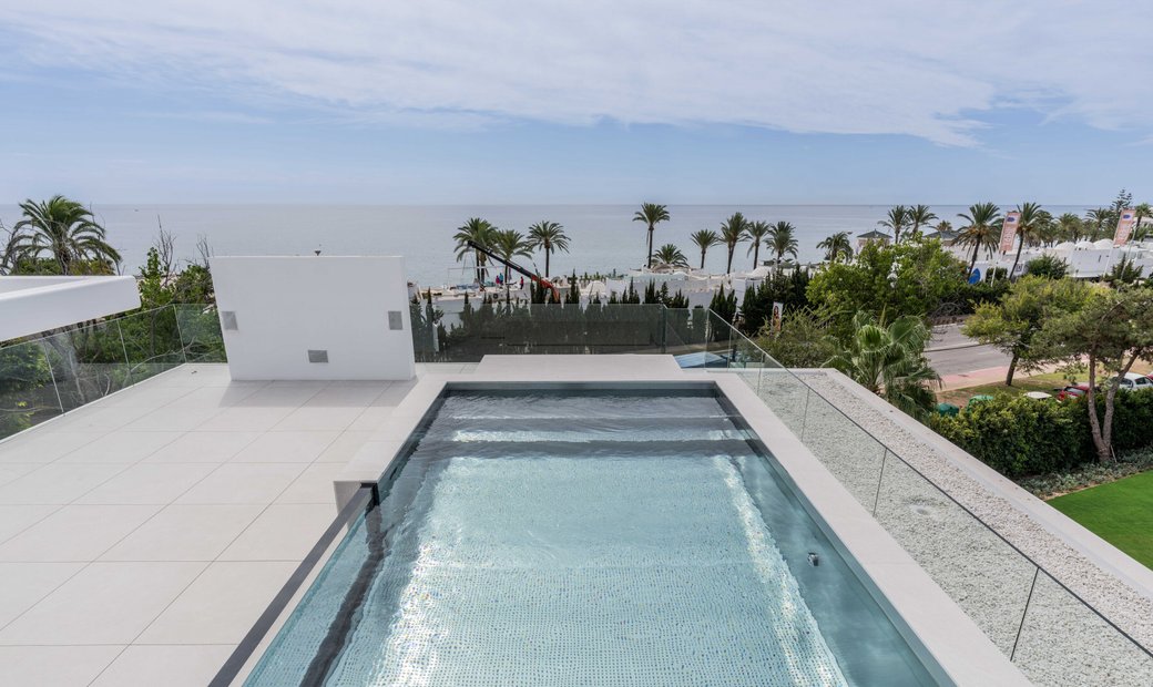 Stunning Town House With Infinity Pool In Marbella, Andalusia, Spain ...