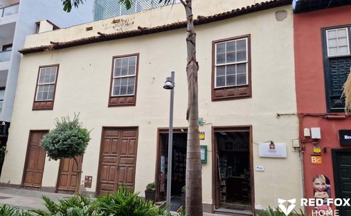 Townhouse in Puerto de la Cruz, Canary Islands, Spain 1