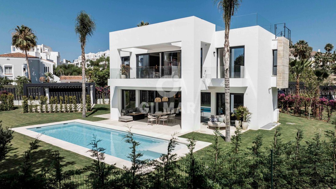 Villa a Estepona, Andalusia, Spagna 1 - 14974374